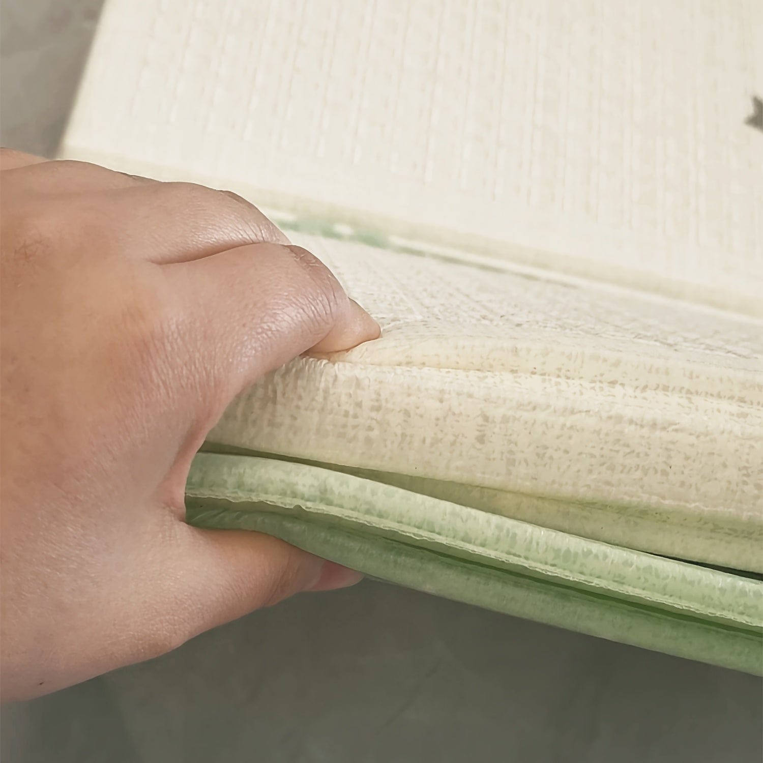 Tapis sensoriel bébé